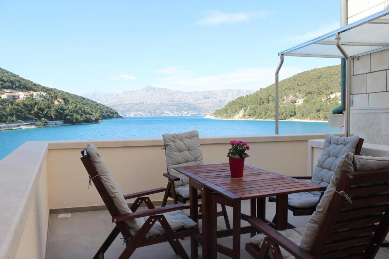 The View Apartment Pucisca Exterior photo