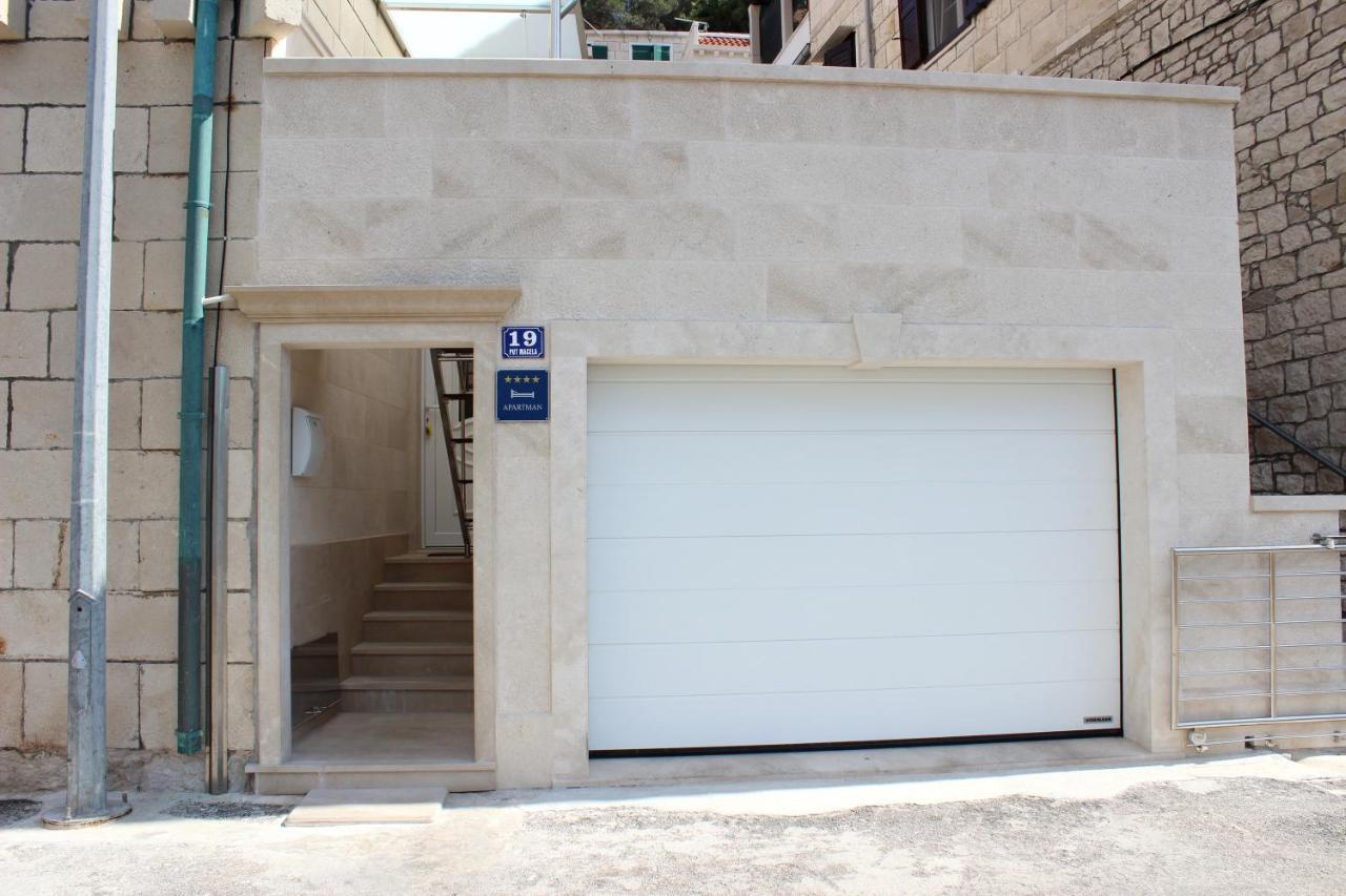 The View Apartment Pucisca Exterior photo